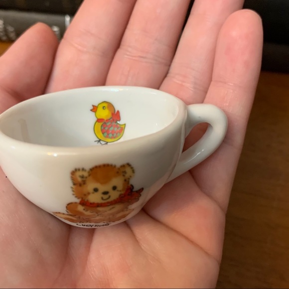 Tiny cute teacup, doll-sized, little kid Lucy Rigg - Picture 4 of 7